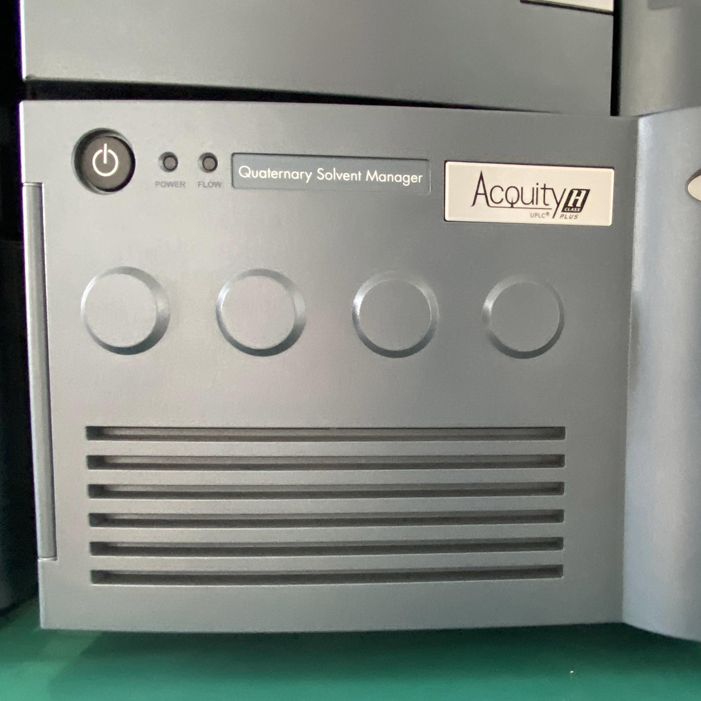 Waters ACQUITY UPLC H-Class PLUS 溶剂管理器 特写