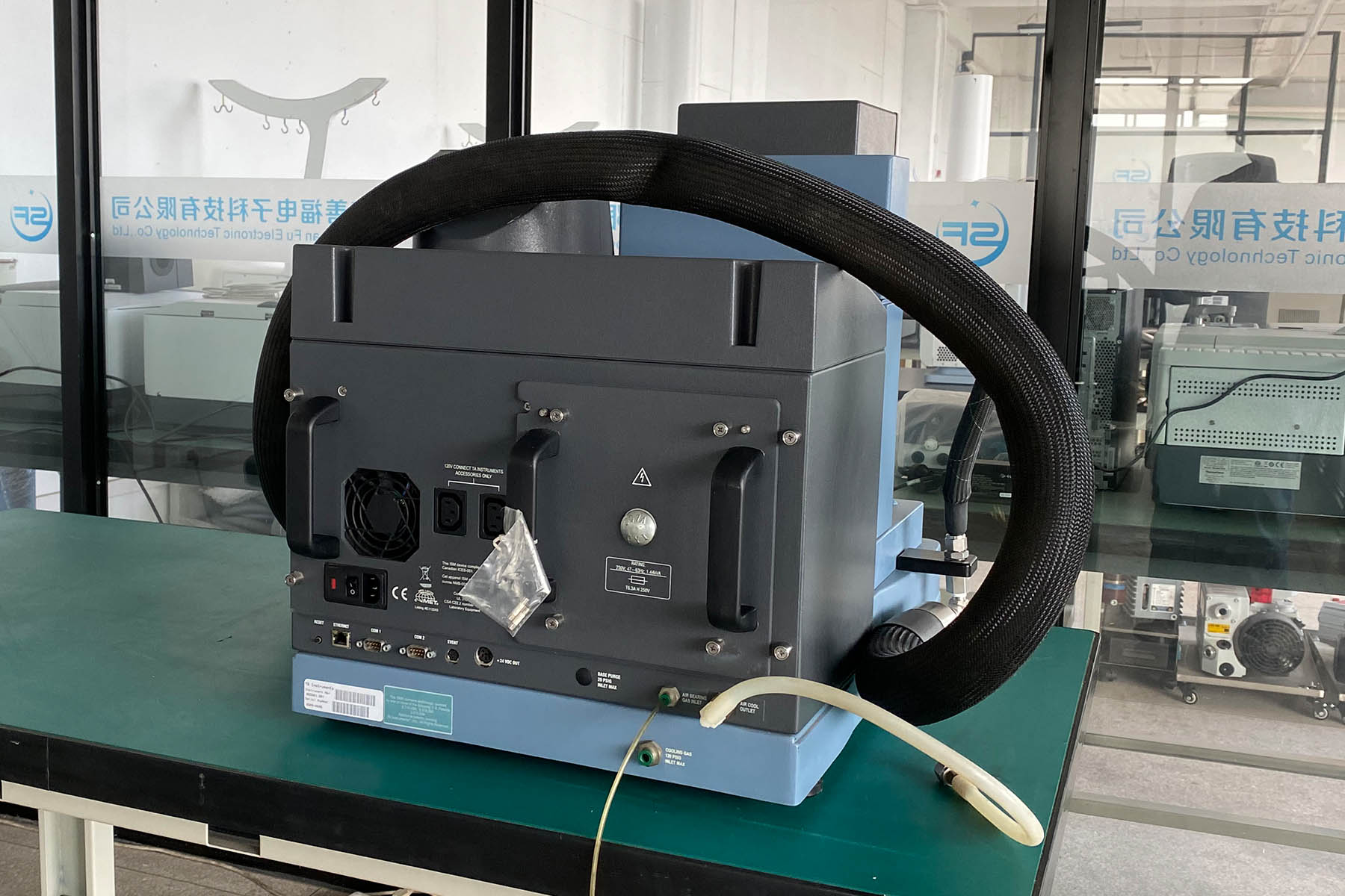 TA Instruments DMA Q800 动态力学分析仪 背面 实拍